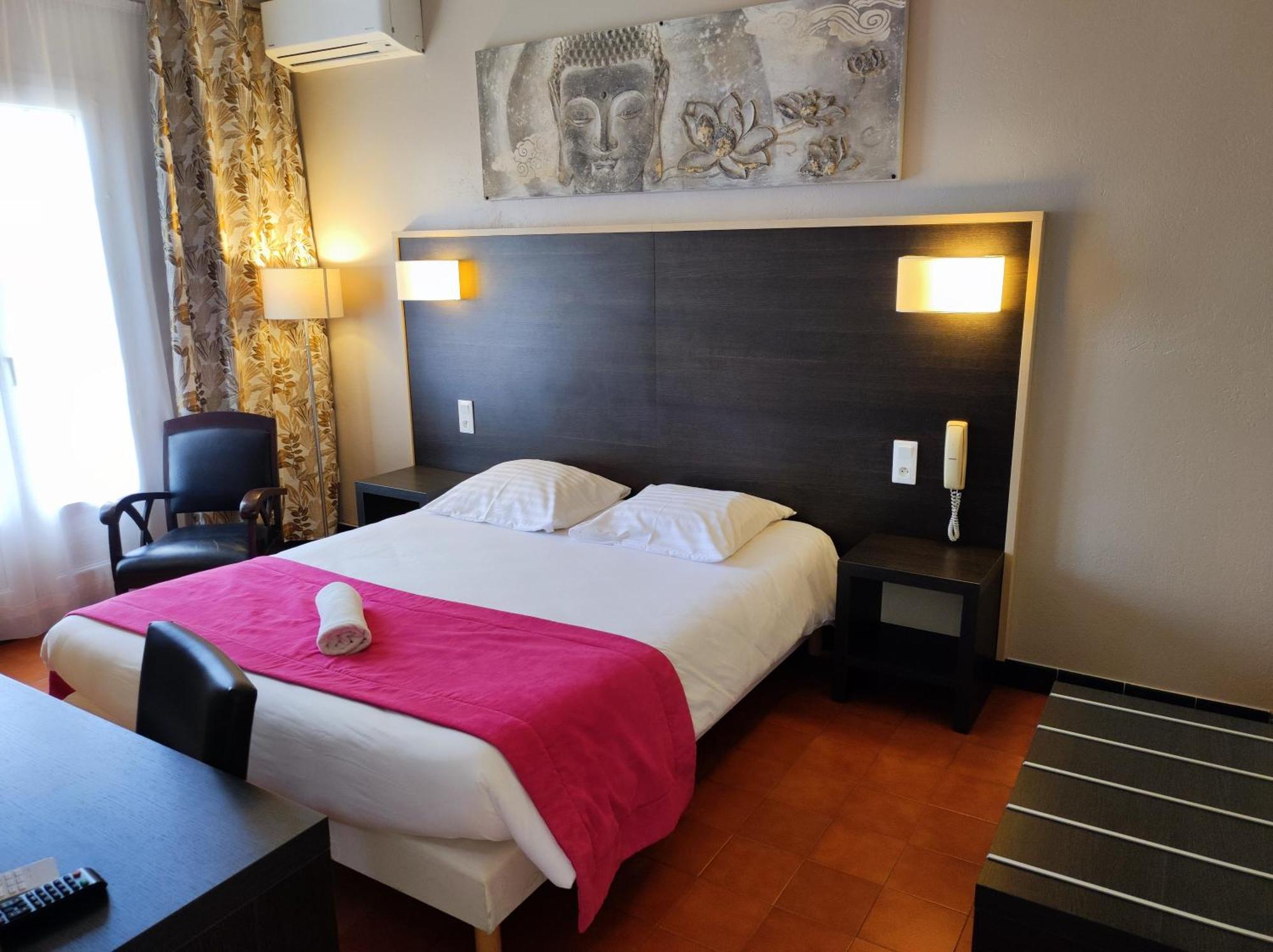 Hotel Et Le Relais Du Val D'orbieu 3*